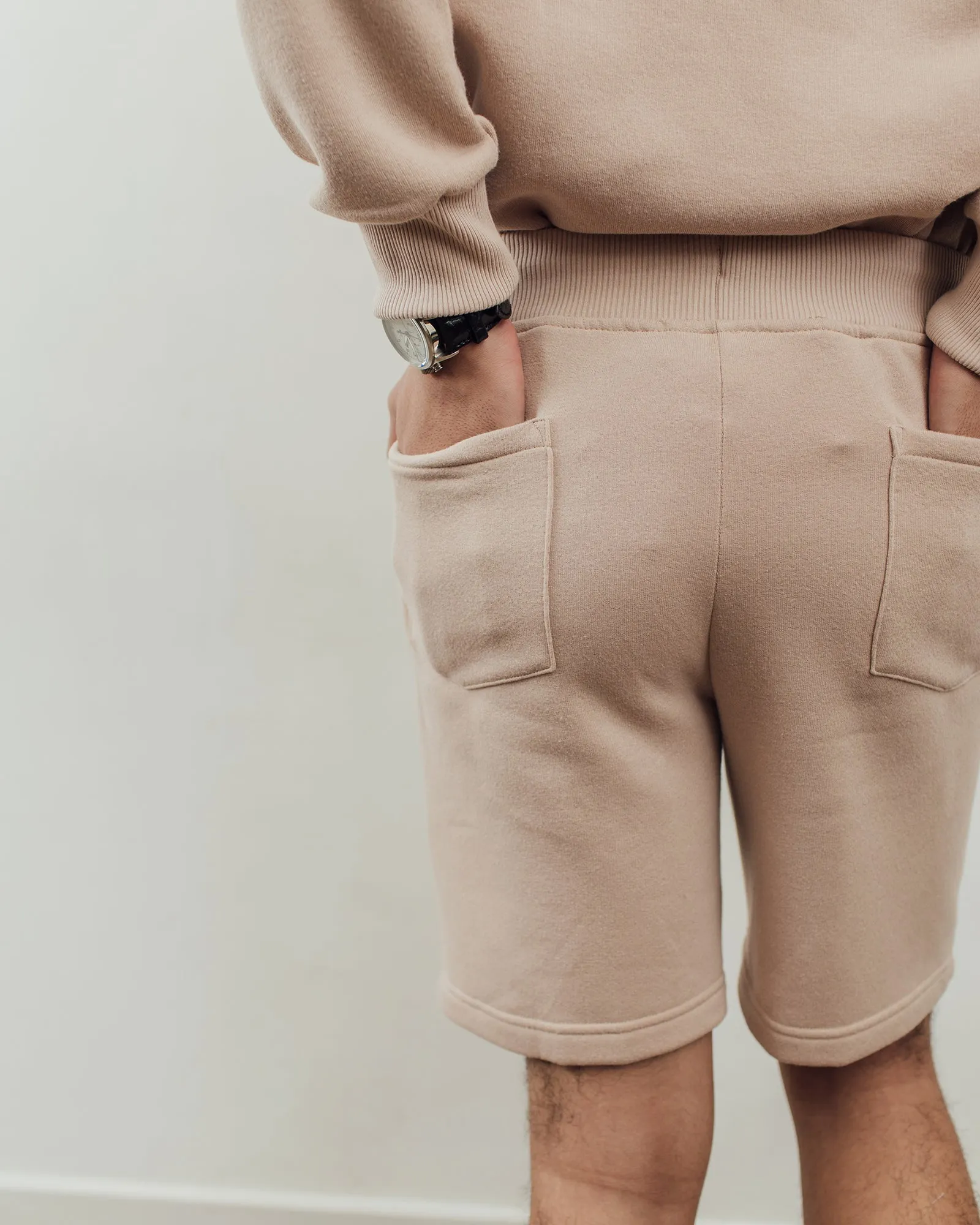 ESSENTIAL SHORT