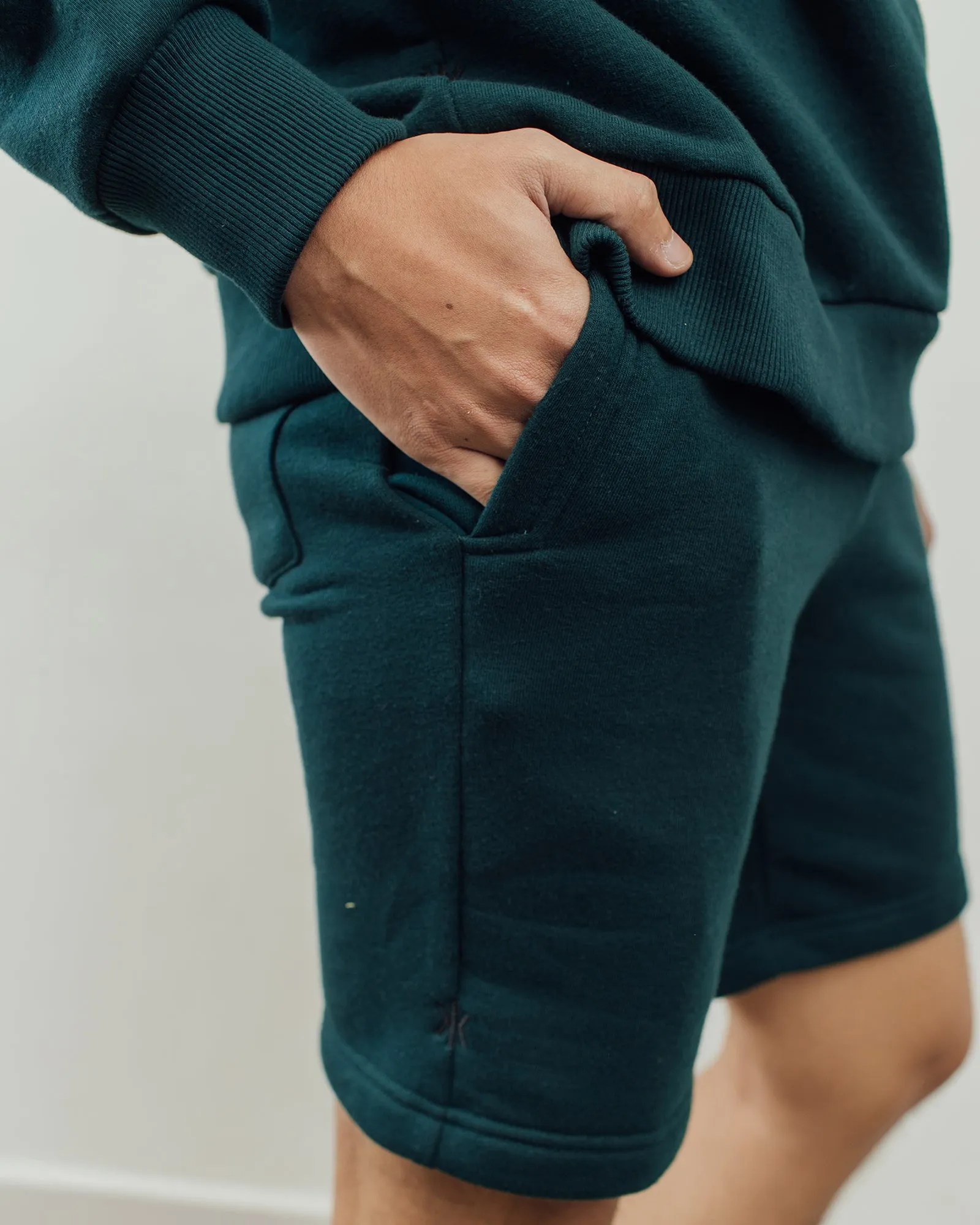 ESSENTIAL SHORT