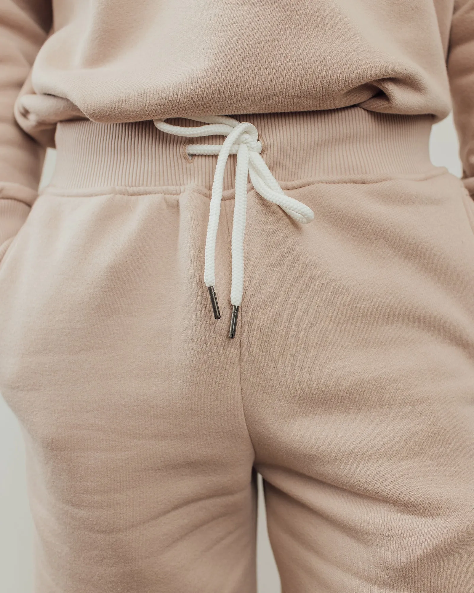ESSENTIAL SHORT