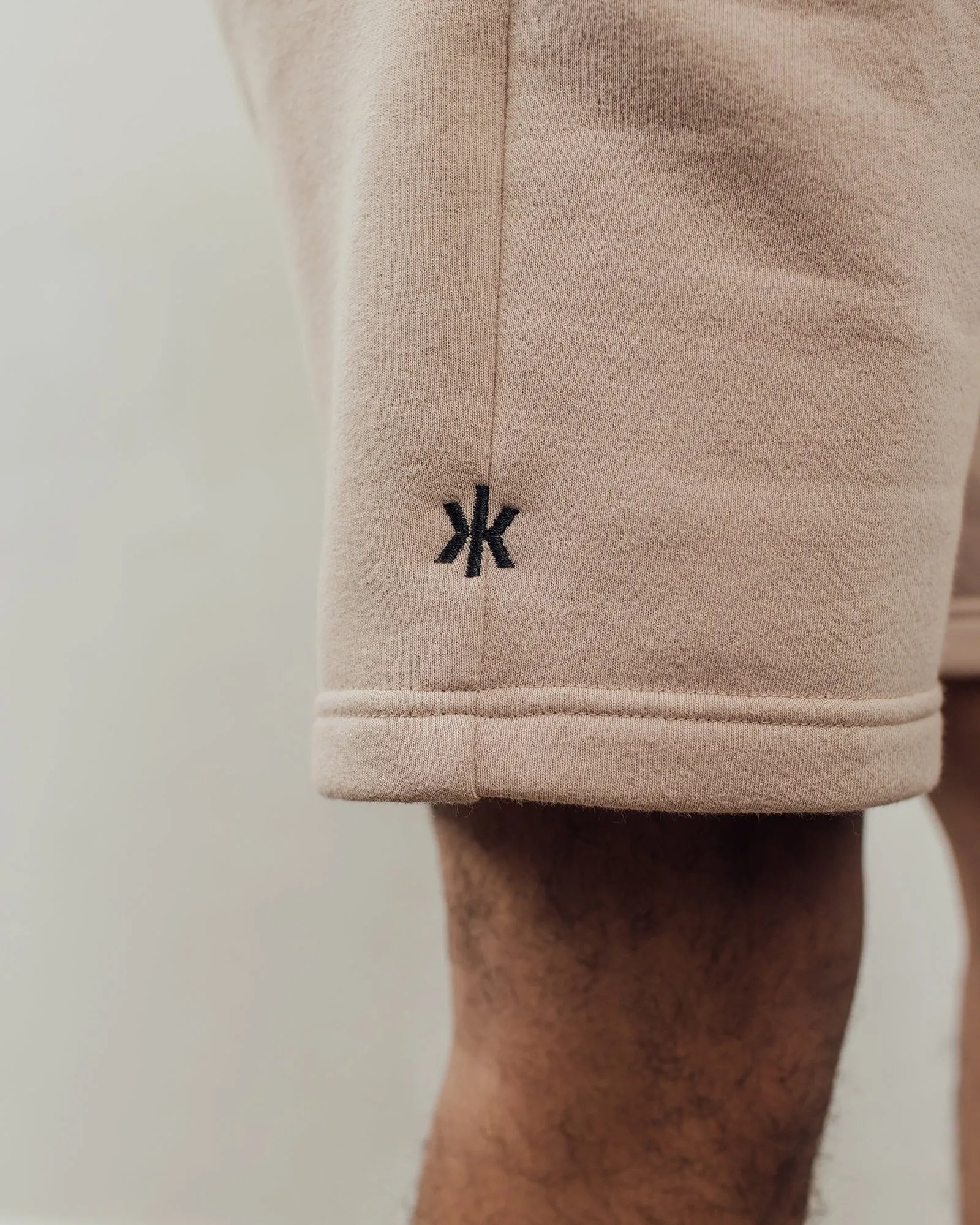 ESSENTIAL SHORT