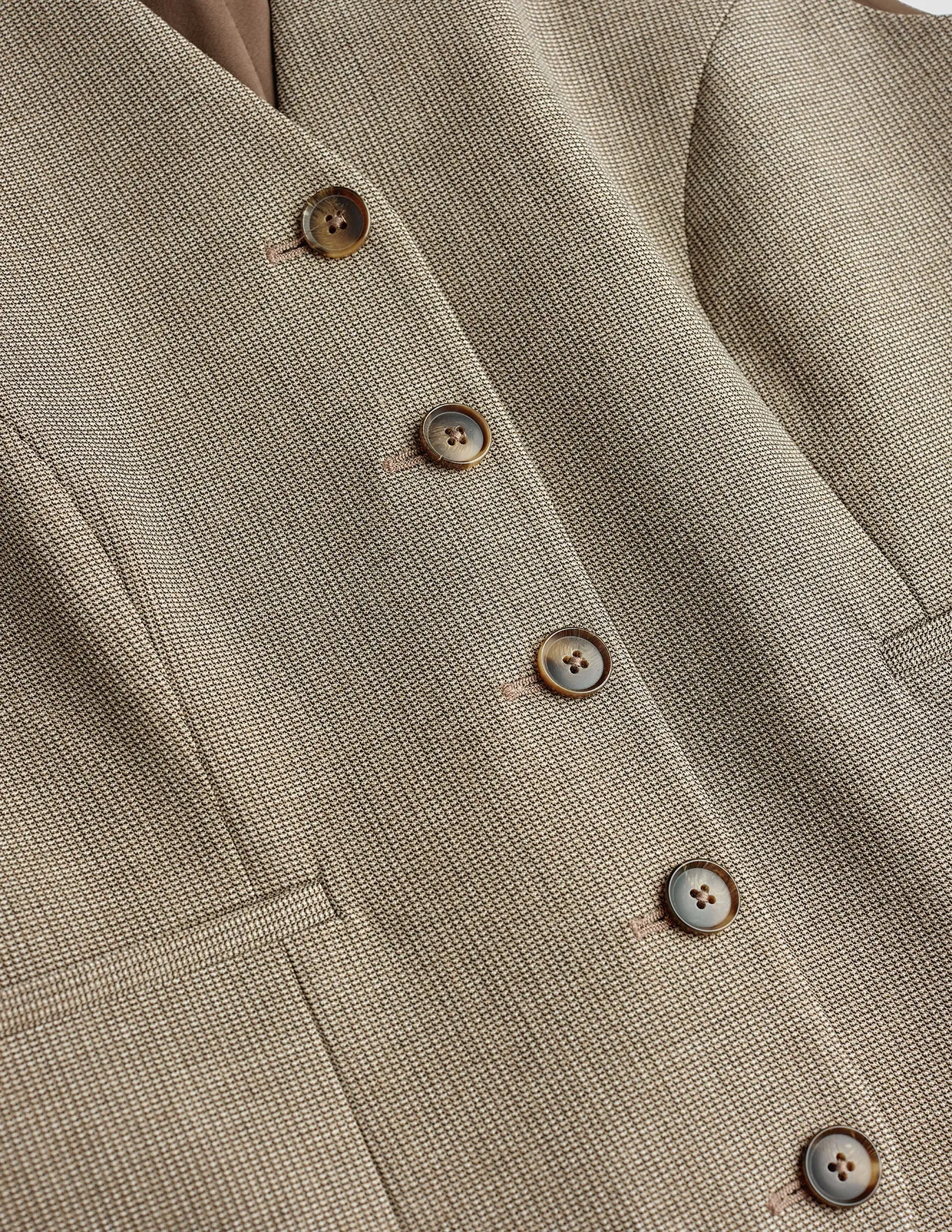 Essential Vest Long Latte