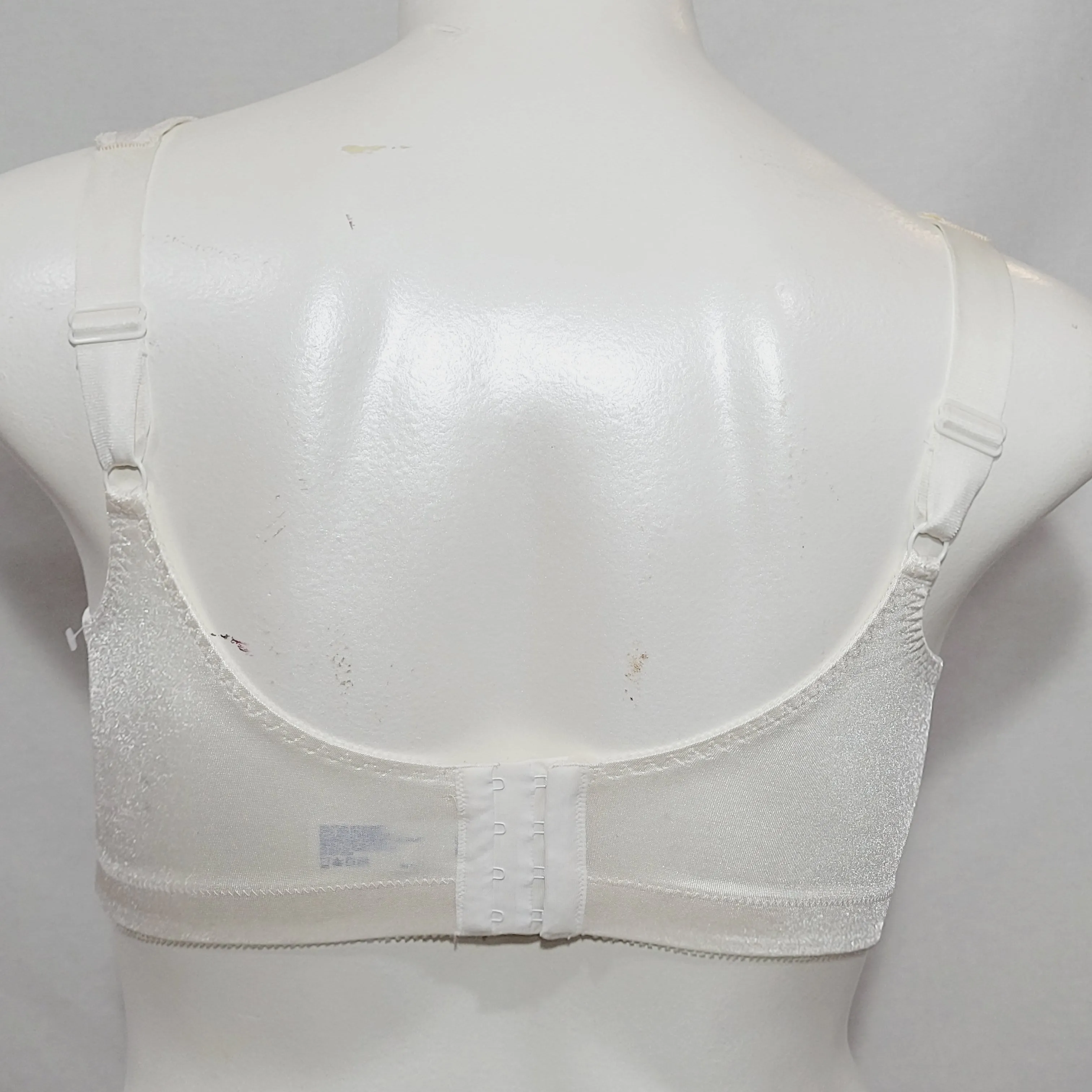 Exquisite Form 2558 Jacquard Satin Divided Cup Wire Free Bra 38D White NWOT
