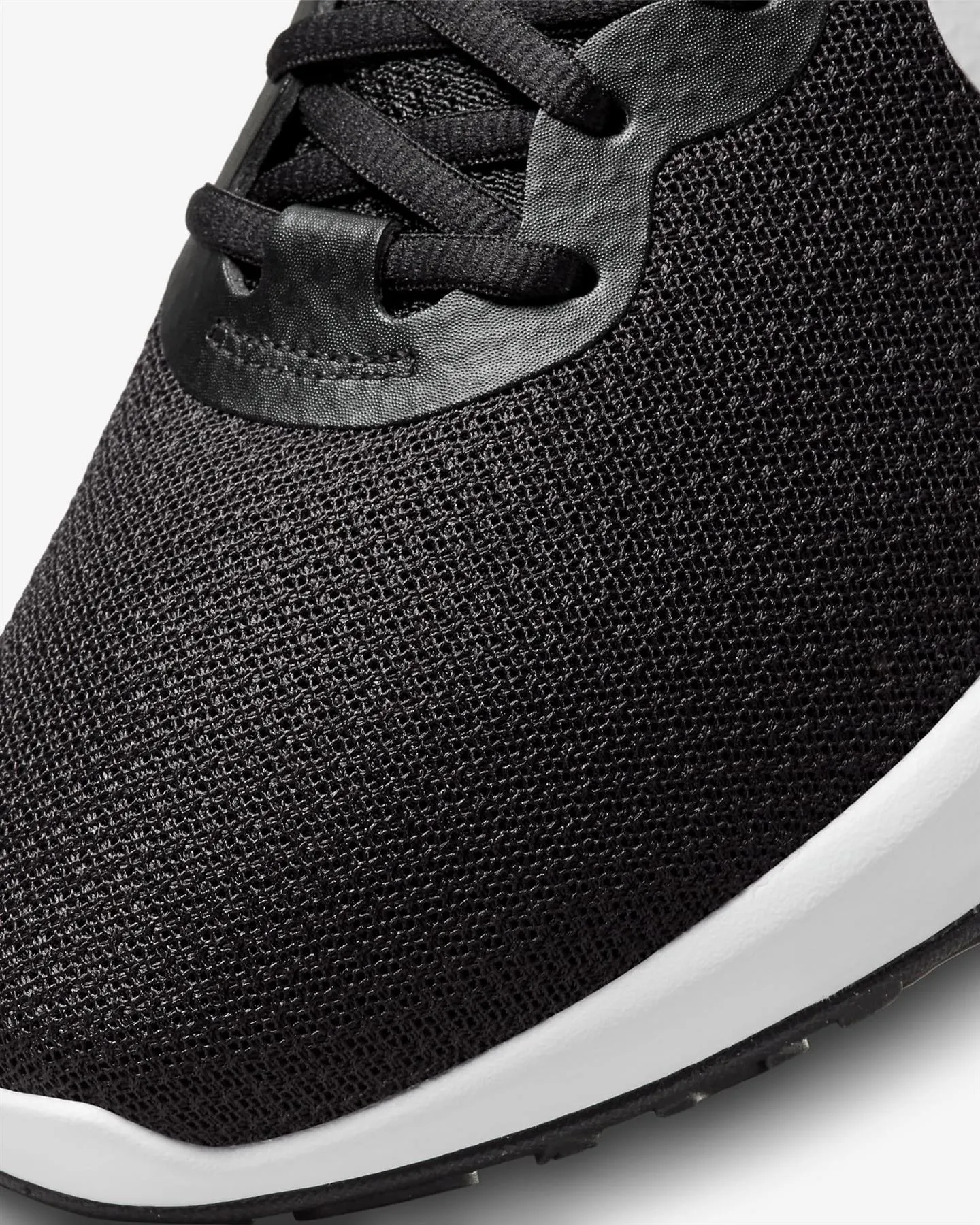 Men's Wide Fit Nike DD8475-003 Revolution 6 Running Trainers